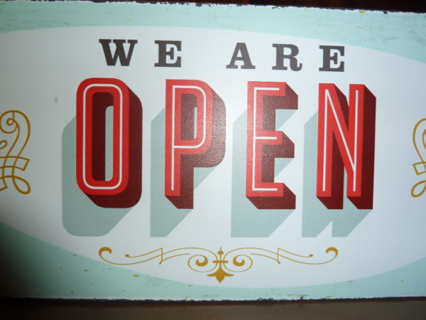 Fotografía Placa vintage "we are open"